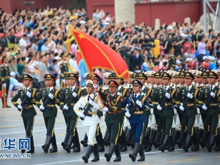 致敬英雄歷史 共捍和平未來——寫在中國人民抗日戰(zhàn)爭暨世界反法西斯戰(zhàn)爭勝利７０周年紀念活動之際